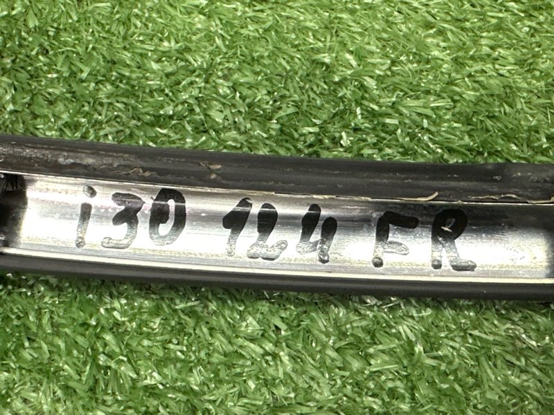 Уплотнитель стекла наружный (Бархотка) Hyundai i30 2013