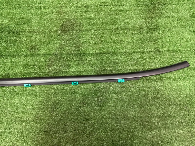 Уплотнитель стекла наружный (Бархотка) Hyundai i30 2013