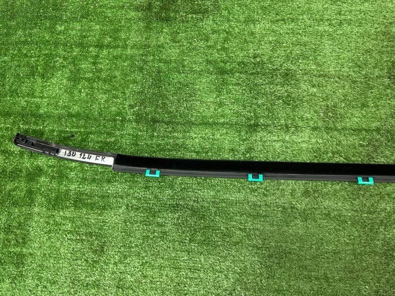 Уплотнитель стекла наружный (Бархотка) Hyundai i30 2013