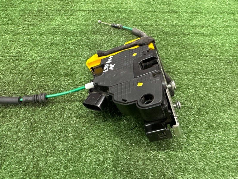 Замок двери Hyundai i30 2013