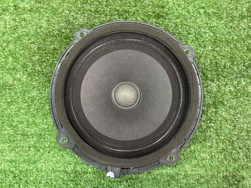 Динамик штатный Hyundai i30 2013