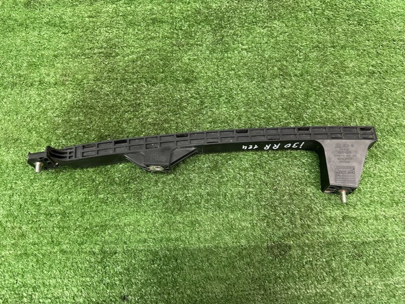 Направляющая стекла двери Hyundai i30 2013