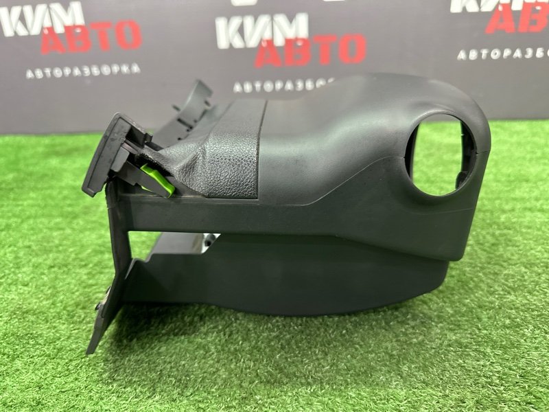 Кожух рулевой колонки Hyundai i30 2013