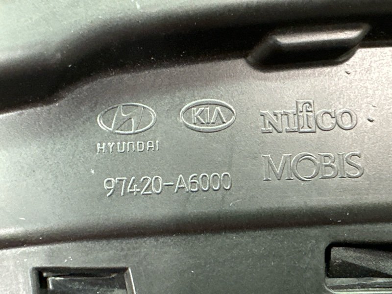 Дефлектор отопителя центральный Hyundai i30 2013