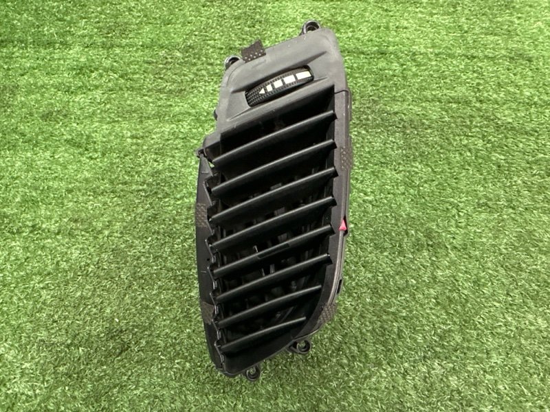 Дефлектор отопителя центральный Hyundai i30 2013