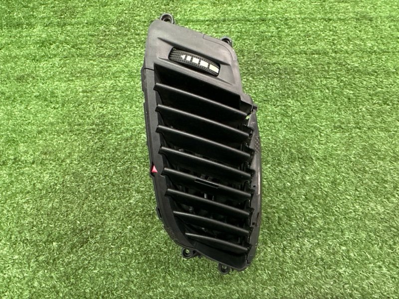 Дефлектор отопителя центральный Hyundai i30 2013