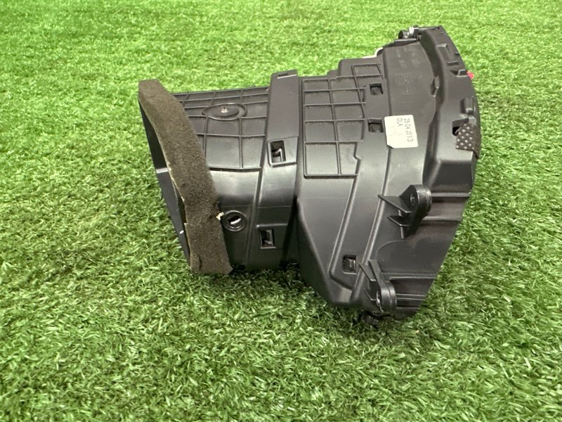 Дефлектор отопителя центральный Hyundai i30 2013