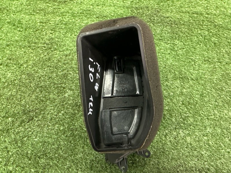 Дефлектор отопителя центральный Hyundai i30 2013