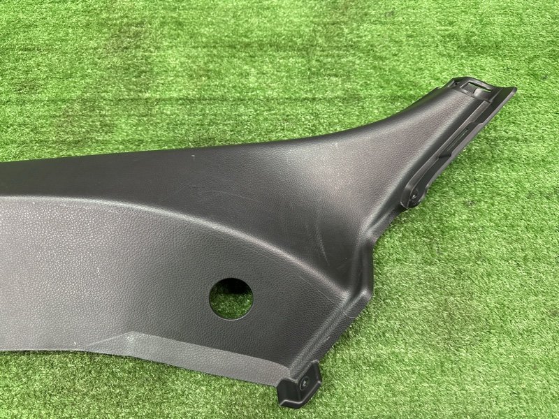 Накладка стойки нижняя Hyundai i30 2013