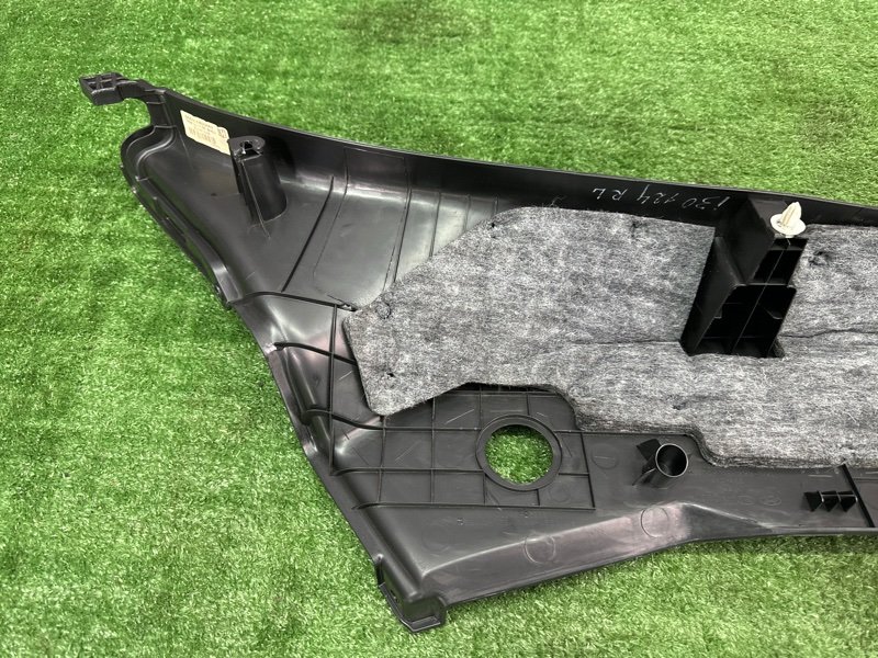 Накладка стойки нижняя Hyundai i30 2013