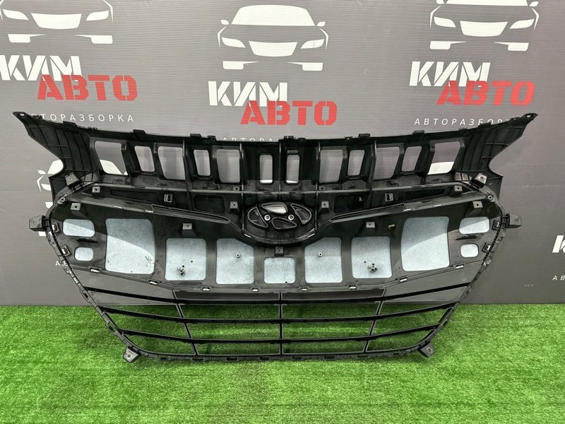 Решетка радиатора Hyundai i30 2013