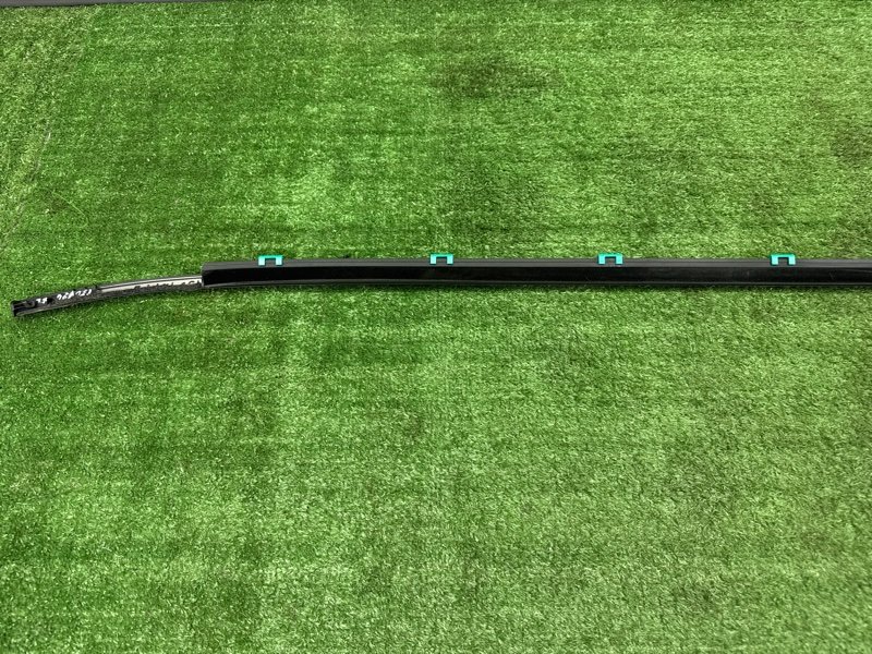 Уплотнитель стекла наружный (Бархотка) Hyundai i30 2013