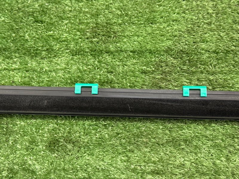 Уплотнитель стекла наружный (Бархотка) Hyundai i30 2013