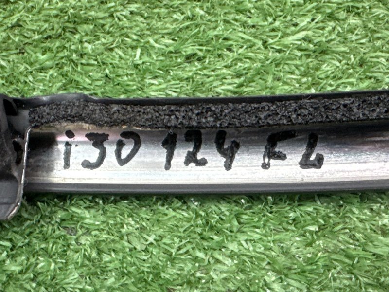 Уплотнитель стекла наружный (Бархотка) Hyundai i30 2013