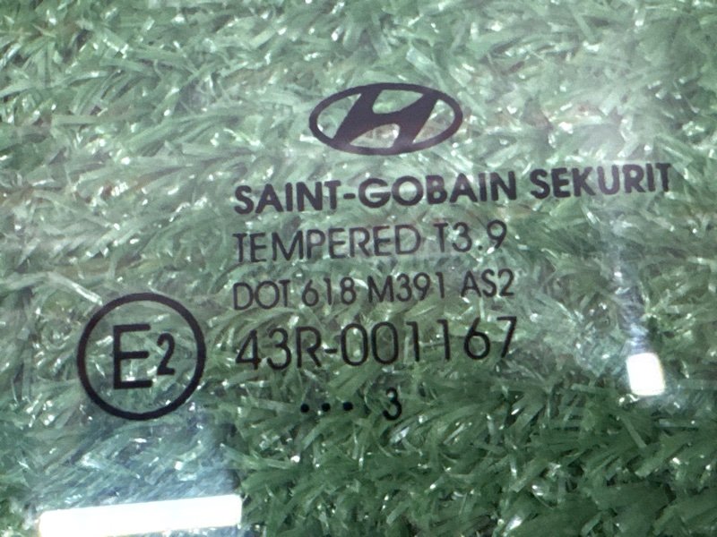 Стекло двери Hyundai i30 2013