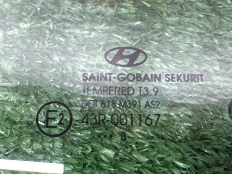 Стекло двери Hyundai i30 2013