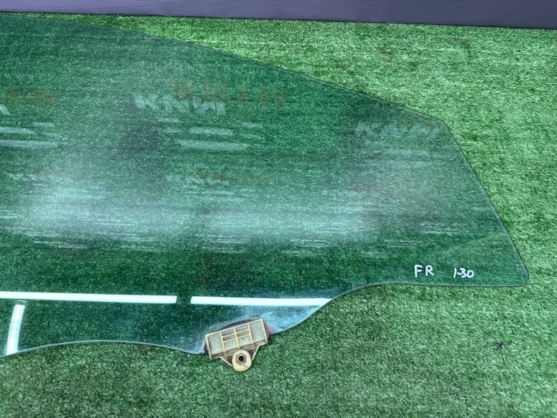 Стекло двери Hyundai i30 2013