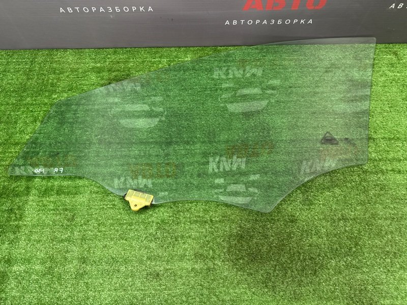 Стекло двери Hyundai i30 2013