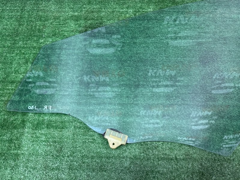 Стекло двери Hyundai i30 2013