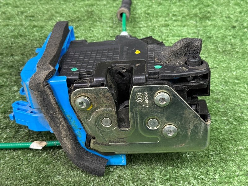 Замок двери Hyundai i30 2013