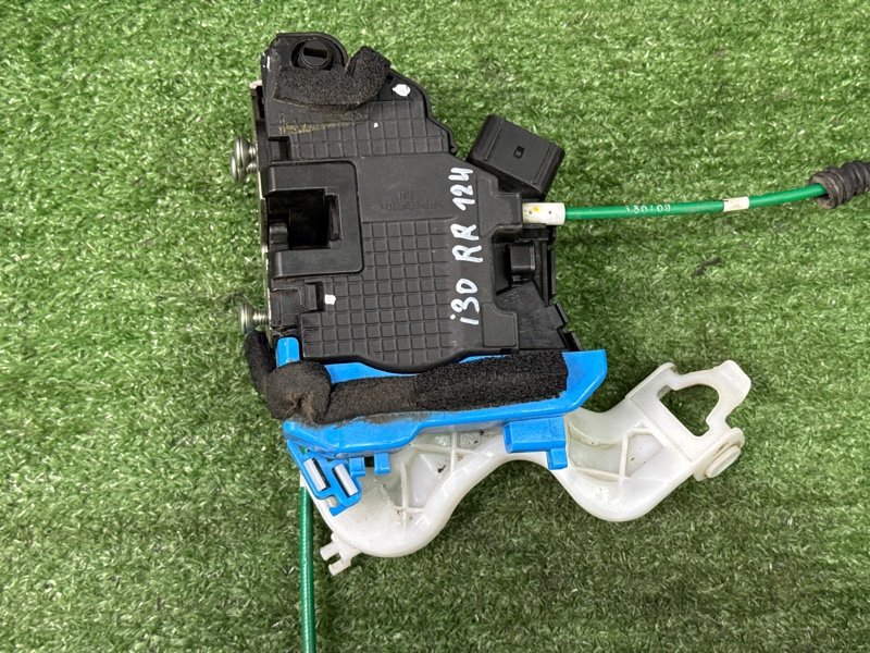 Замок двери Hyundai i30 2013