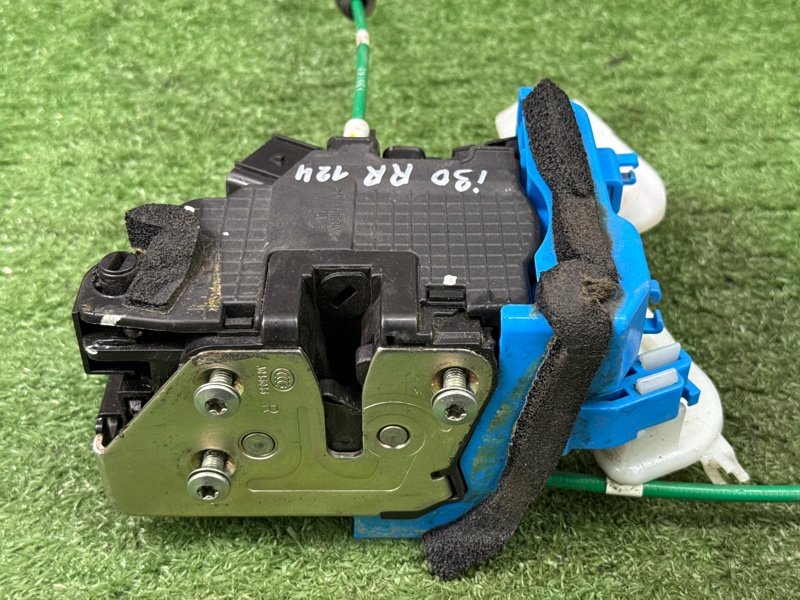 Замок двери Hyundai i30 2013