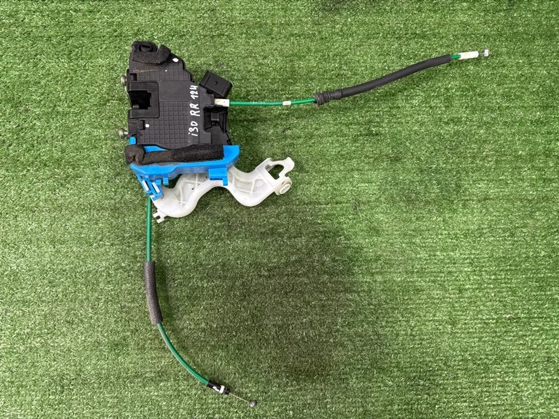 Замок двери Hyundai i30 2013