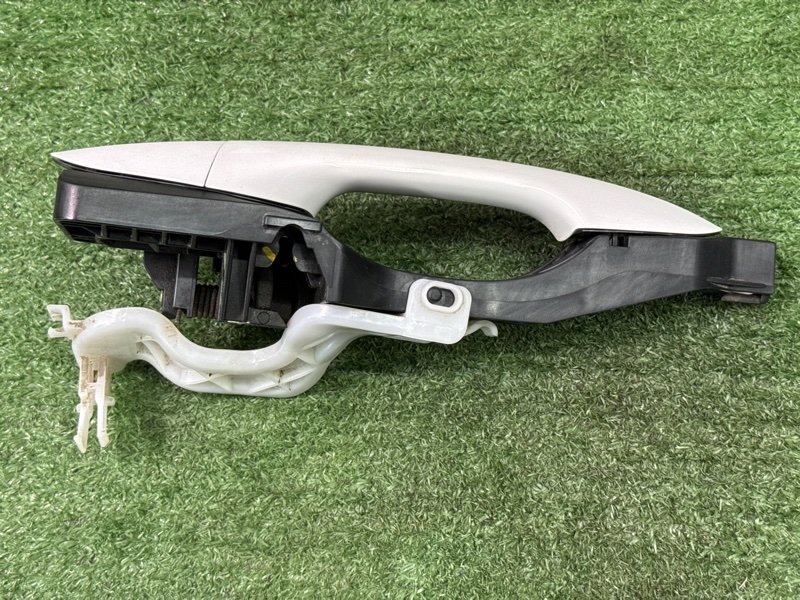 Ручка двери наружная в сборе Hyundai i30 2013