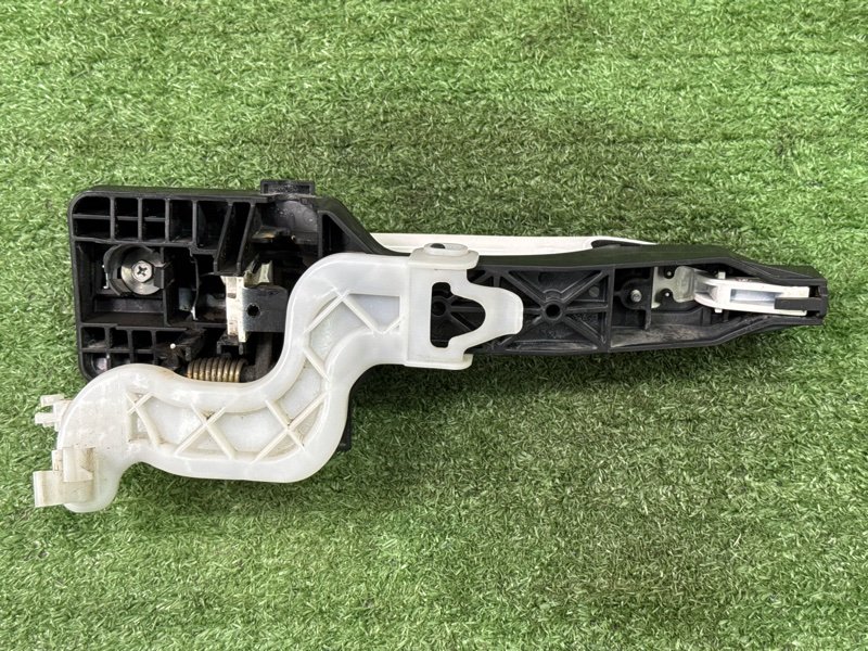 Ручка двери наружная в сборе Hyundai i30 2013