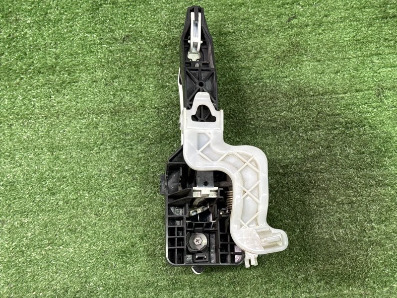 Ручка двери наружная в сборе Hyundai i30 2013