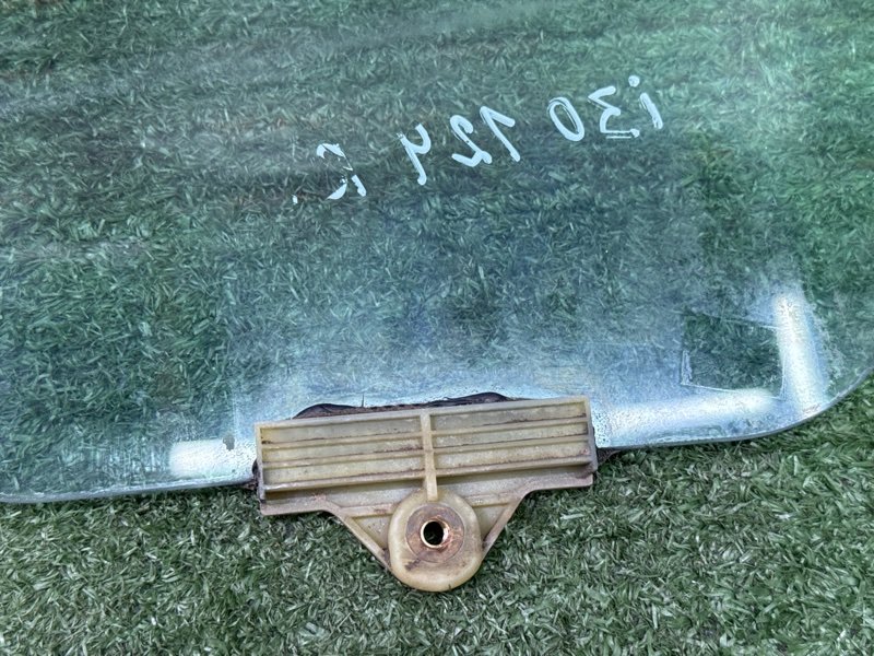 Стекло двери Hyundai i30 2013