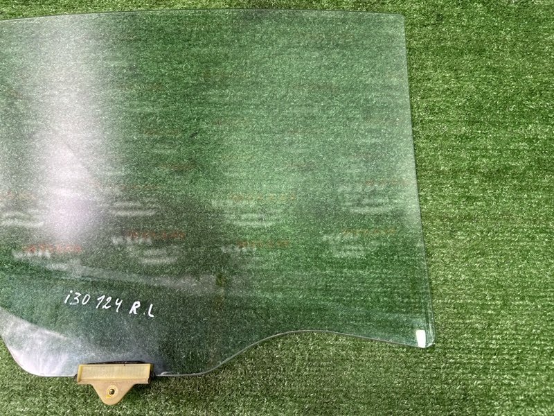 Стекло двери Hyundai i30 2013