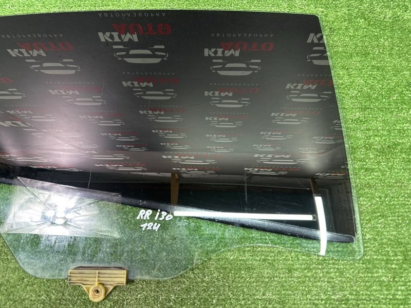 Стекло двери Hyundai i30 2013