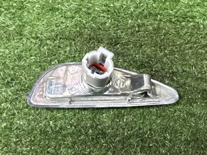 Повторитель поворота в крыло Hyundai i30 2013