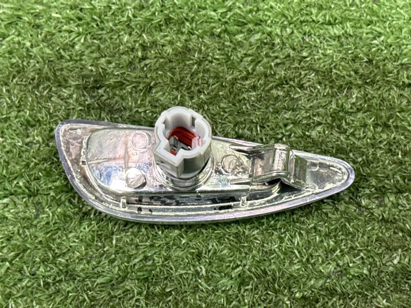 Повторитель поворота в крыло Hyundai i30 2013