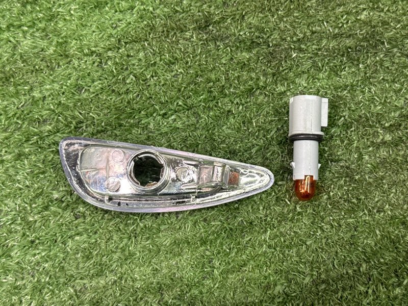 Повторитель поворота в крыло Hyundai i30 2013