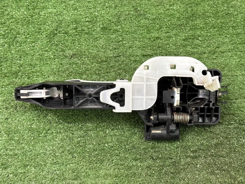 Ручка двери наружная в сборе Hyundai i30 2013