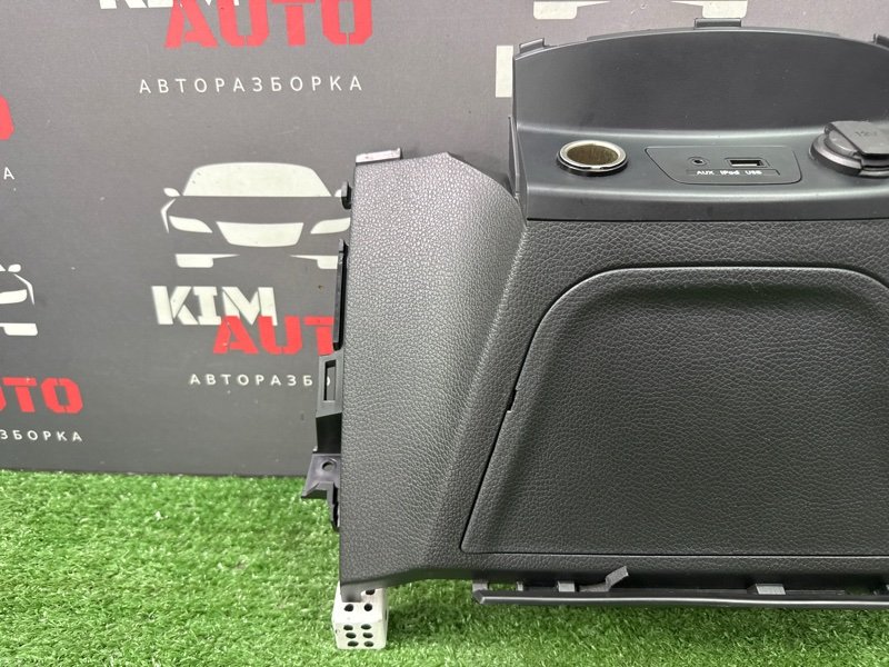 Накладка центральной консоли Hyundai i30 2013