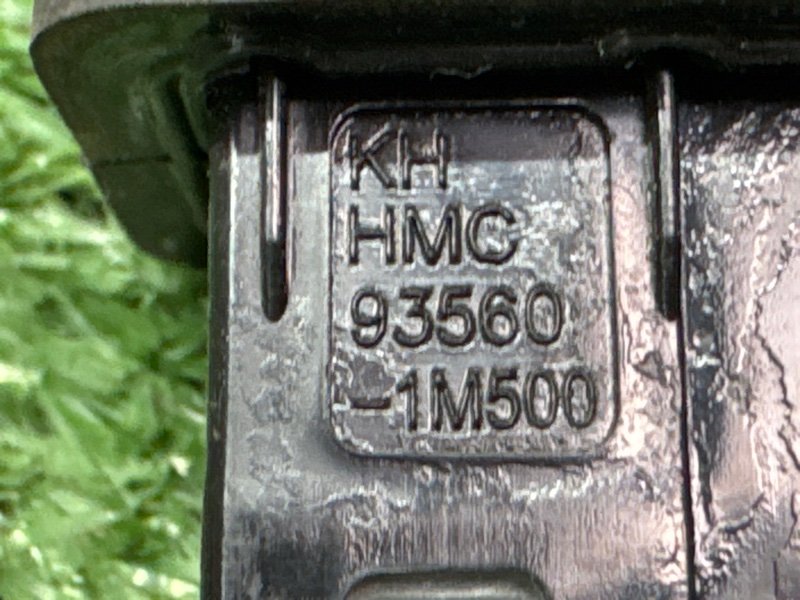 Концевик двери Hyundai i30 2013