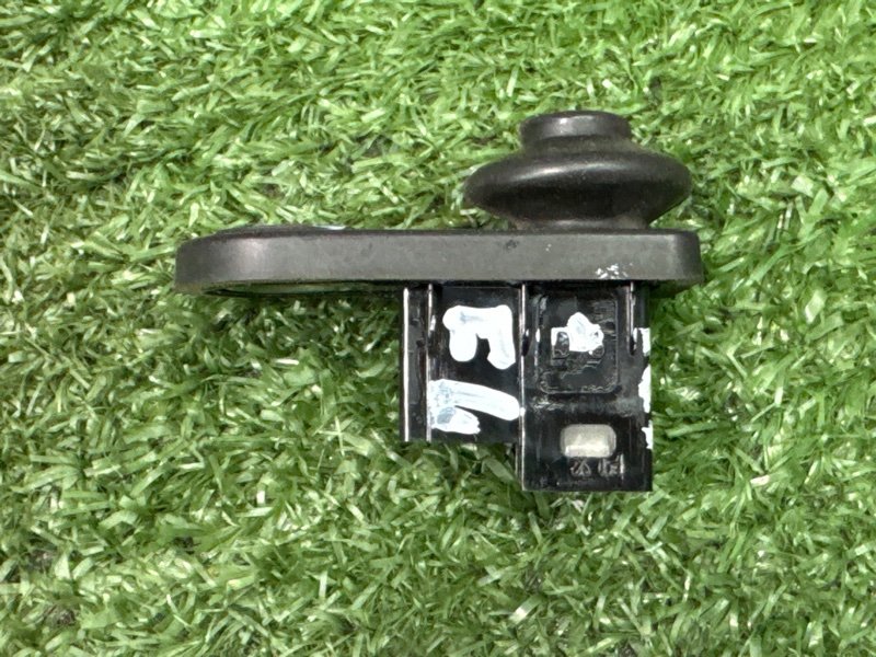 Концевик двери Hyundai i30 2013