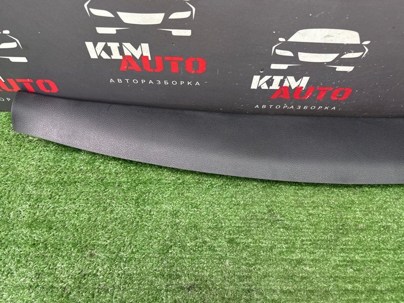 Обшивка крышки багажника верхняя Hyundai i30 2013