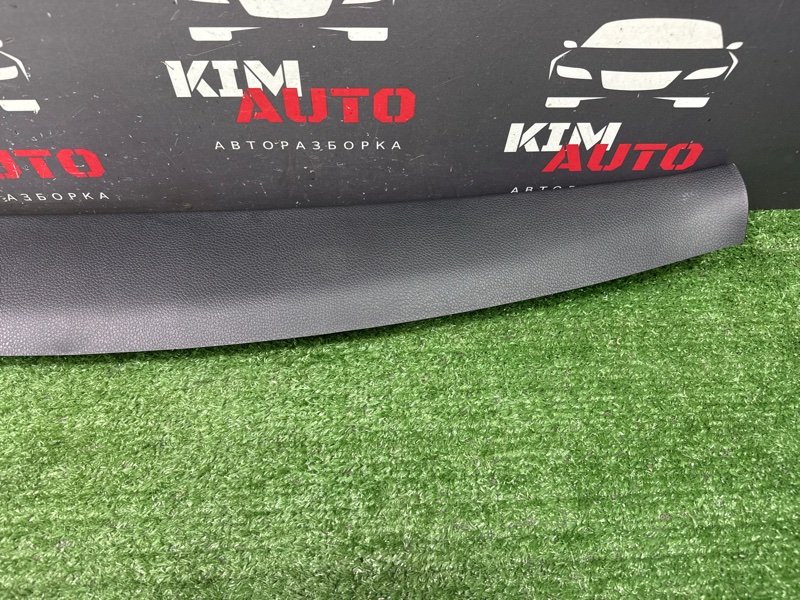 Обшивка крышки багажника верхняя Hyundai i30 2013