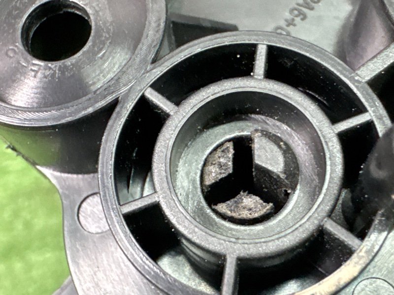 Ручка открывания капота Hyundai i30 2013