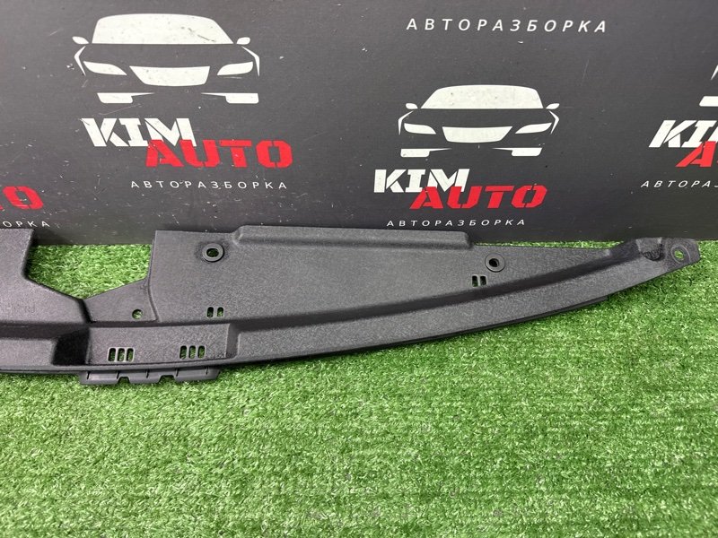 Накладка замка капота Hyundai i30 2013