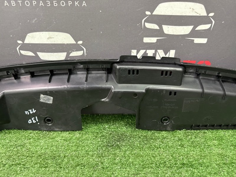 Накладка замка капота Hyundai i30 2013