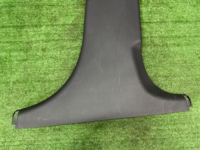 Накладка центральной стойки нижняя Hyundai i30 2013