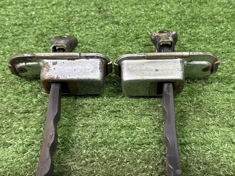 Ограничитель двери Hyundai i30 2013