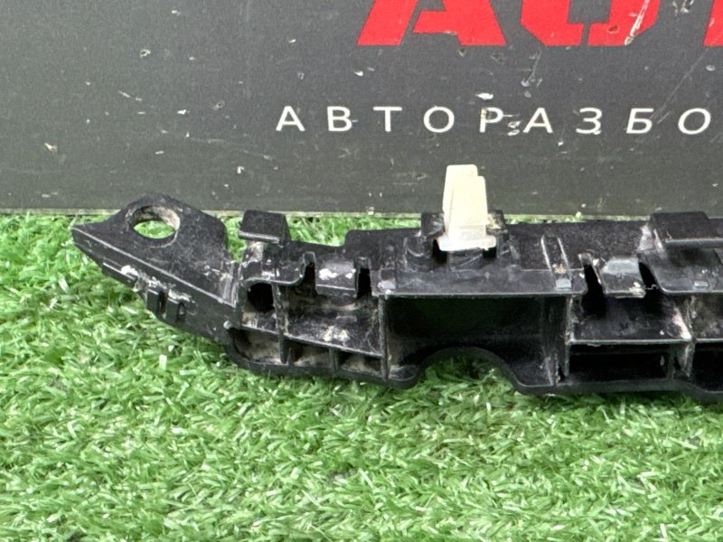 Кронштейн бампера Hyundai i30 2013