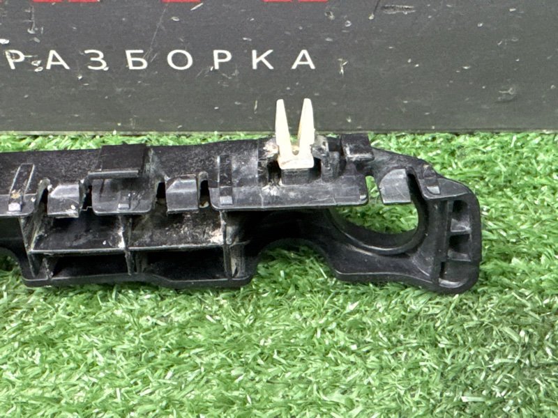 Кронштейн бампера Hyundai i30 2013