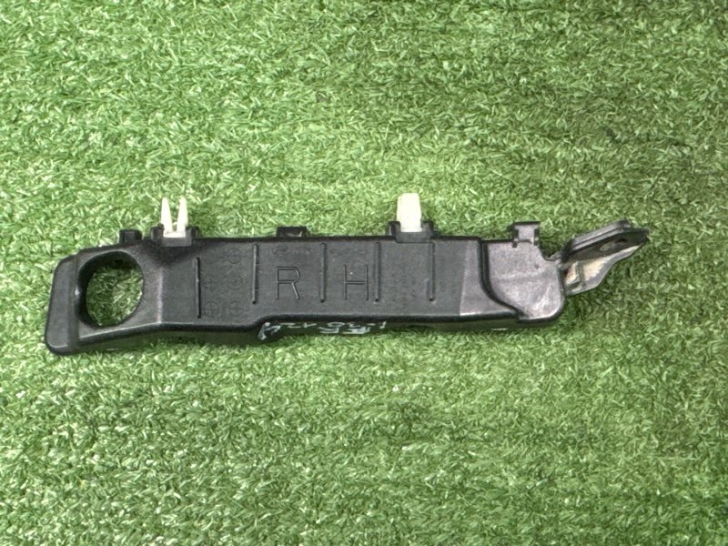 Кронштейн бампера Hyundai i30 2013